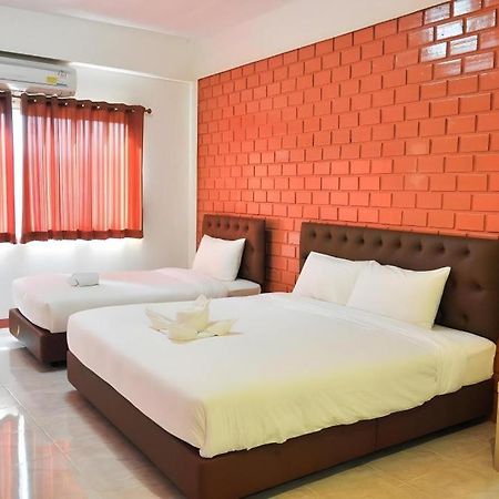 Bussarakam Place Hotel Chanthaburi Esterno foto