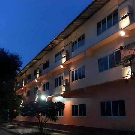 Bussarakam Place Hotel Chanthaburi Esterno foto