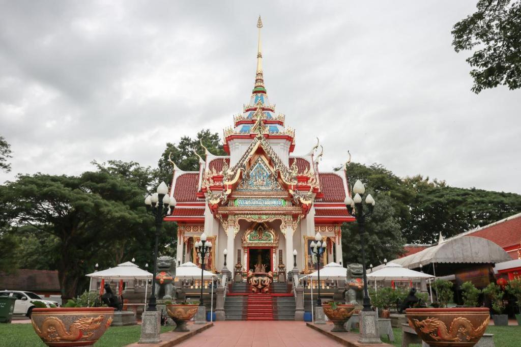 Bussarakam Place Hotel Chanthaburi Esterno foto